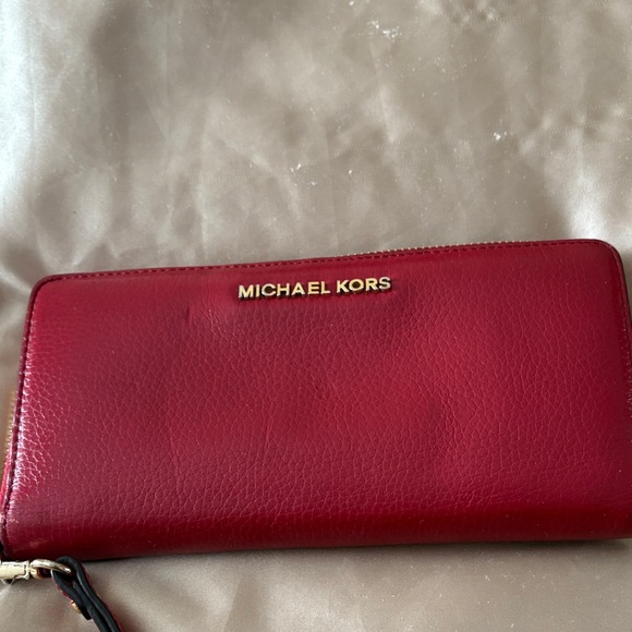Michael Kors Mulberry wallet wristlet - Picture 1 of 11